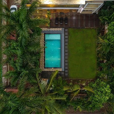 Eko Stay Gold- Chestnut Villa 카르자트 외부 사진